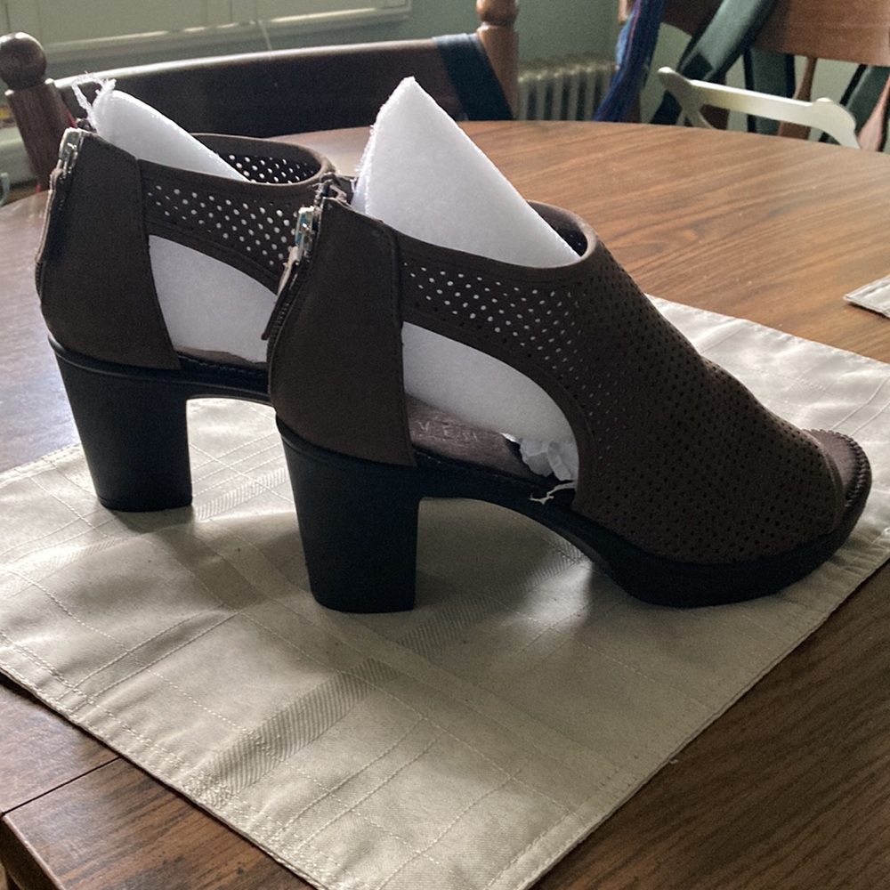Taupe Nubk sandal